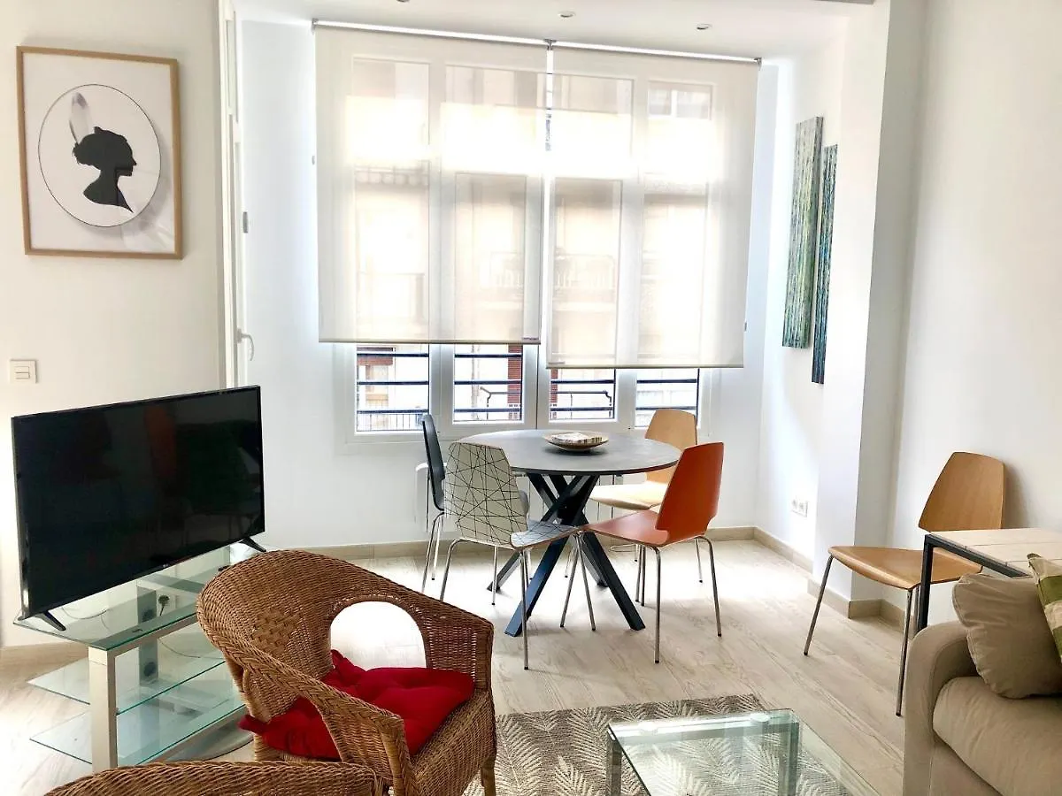 Apartment Foodies Location. Surf. Netflix . 3 Bdr San Sebastian
